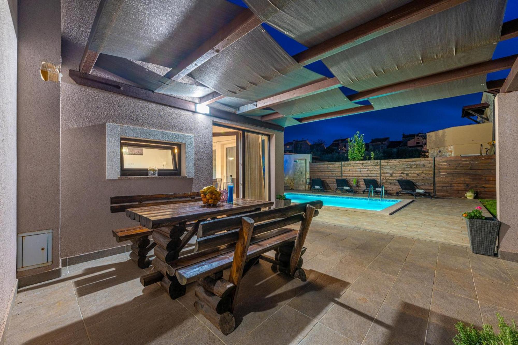 Villa Bobo Family House With Pool Vodnjan Exterior foto