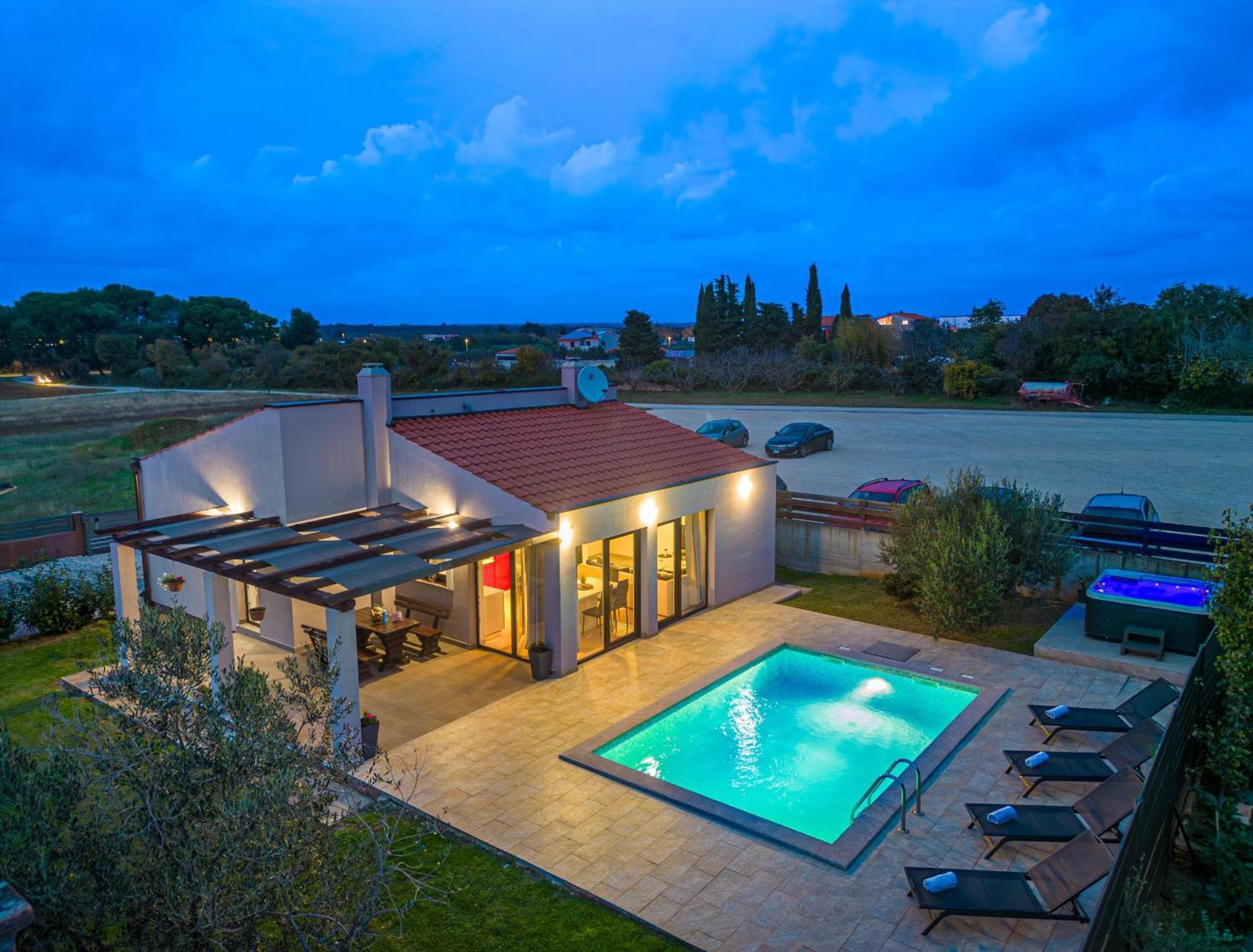 Villa Bobo Family House With Pool Vodnjan Exterior foto